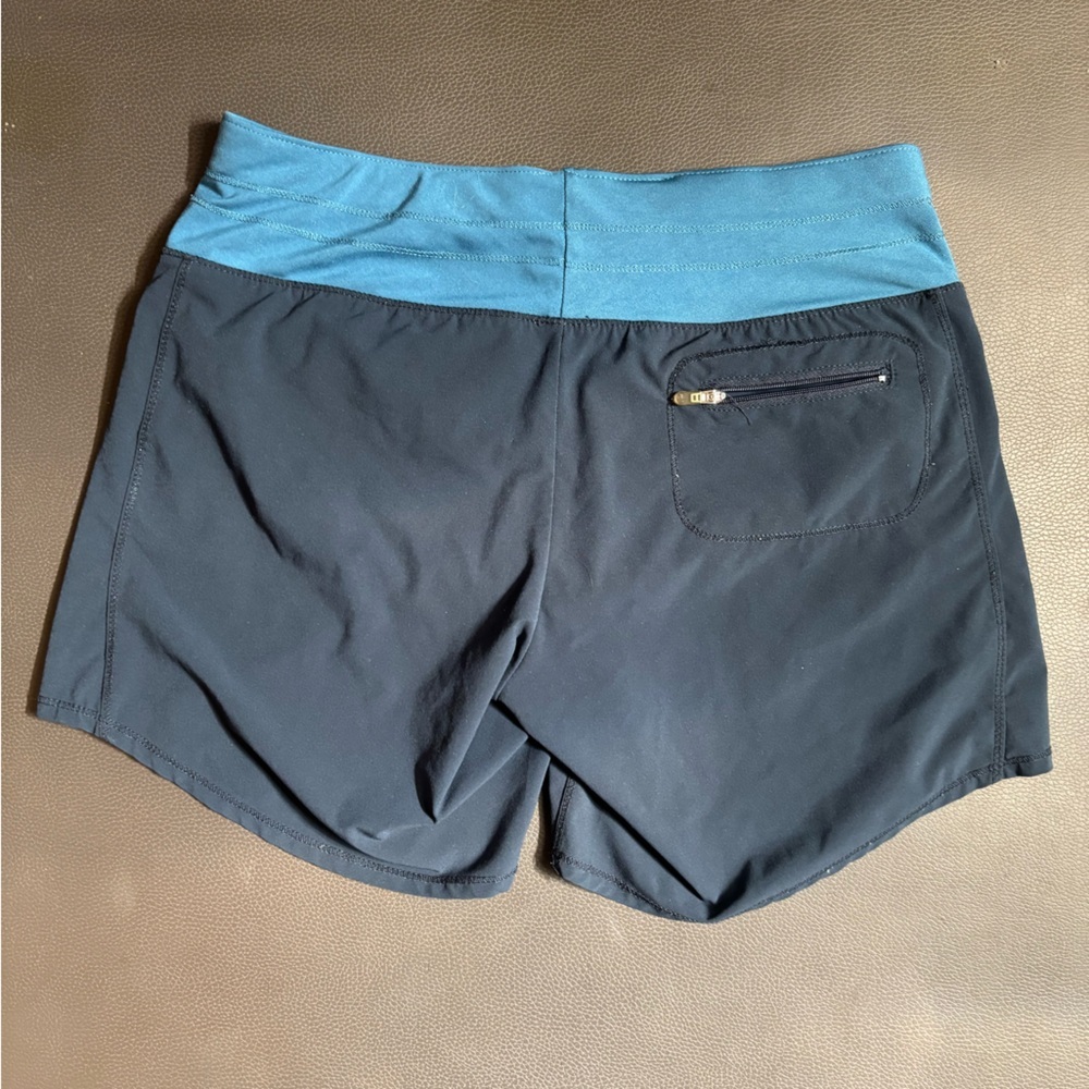 Oiselle Women’s Athletic Shorts High Rise Roga in Blue - Picture 5 of 5
